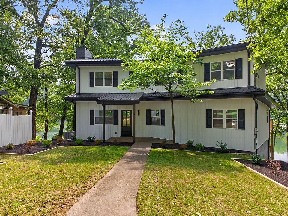 1st image of 656 Chimney Rock Rd