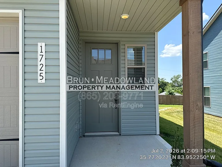 1725 Bennett Village Dr — Photo 2