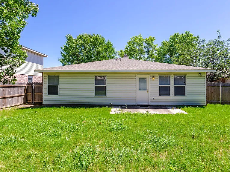 4606 Green Meadow Dr — Photo 23