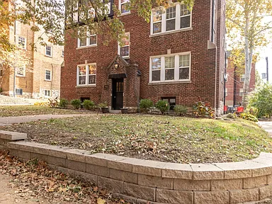 7542 Byron Pl Saint Louis MO | Zillow