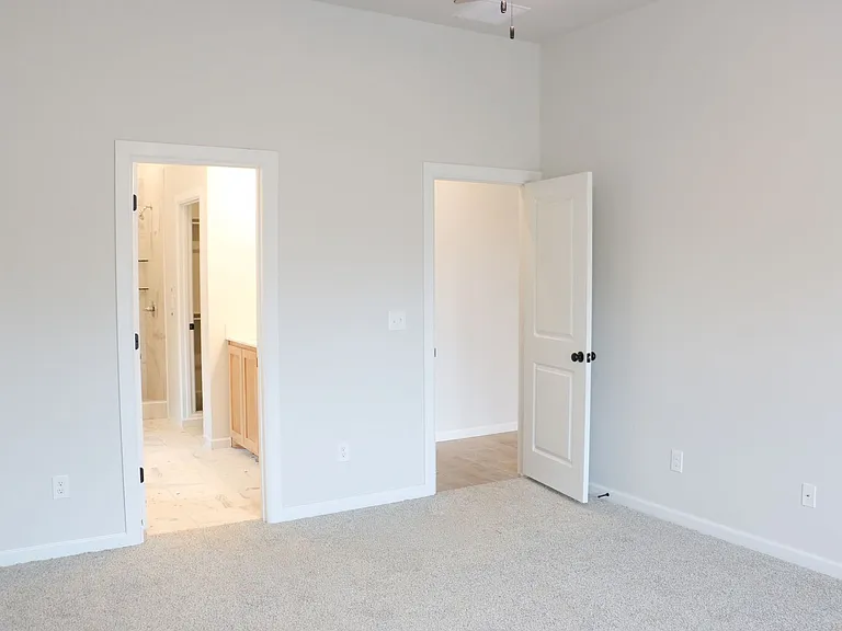 623 Trails End Dr — Photo 8