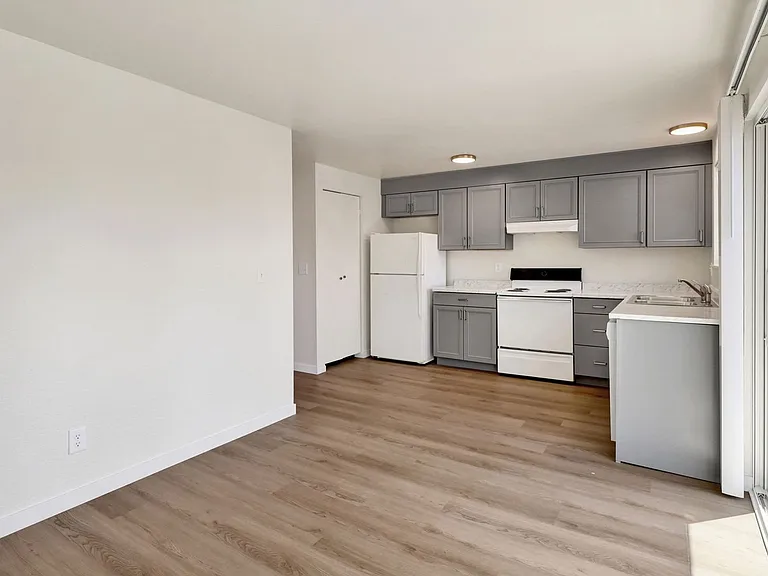 3510 Northwest Ave — Photo 7
