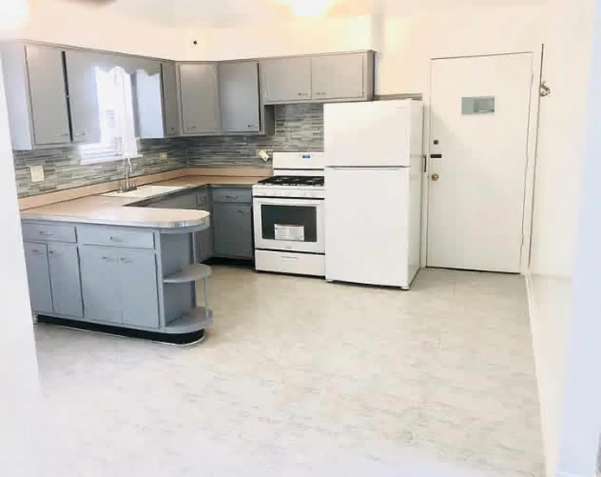 2 bed, 850 sqft, $1,500 — Photo 2