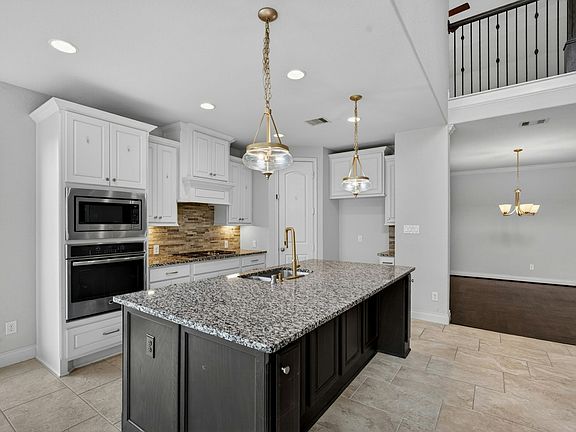 3rd image of 3311 Pleasant Hollow Ln