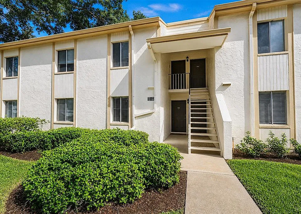 205 Palmetto Ct #205