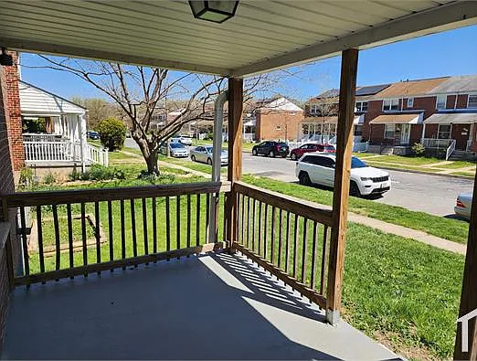 1008 Foxridge Ln — Photo 4
