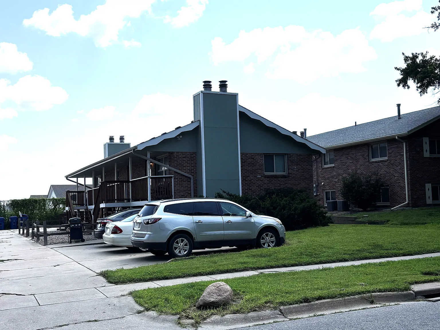 2 bed, 750 sqft, $900 — Photo 1