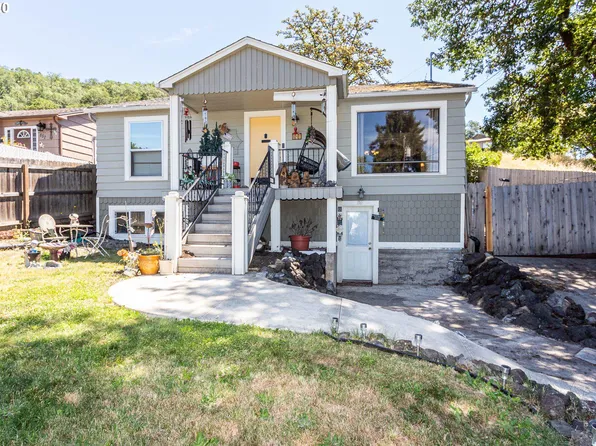847 NE Nash St, Roseburg, OR 97470