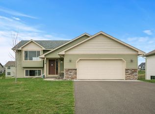 138 Prairie Rd, New Richmond, WI 54017