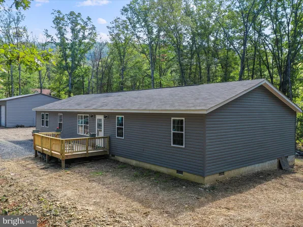 64 Big Bear Ln, Wardensville, WV 26851