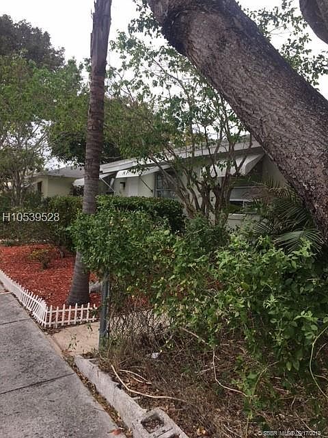 1st image of 901A N K St
