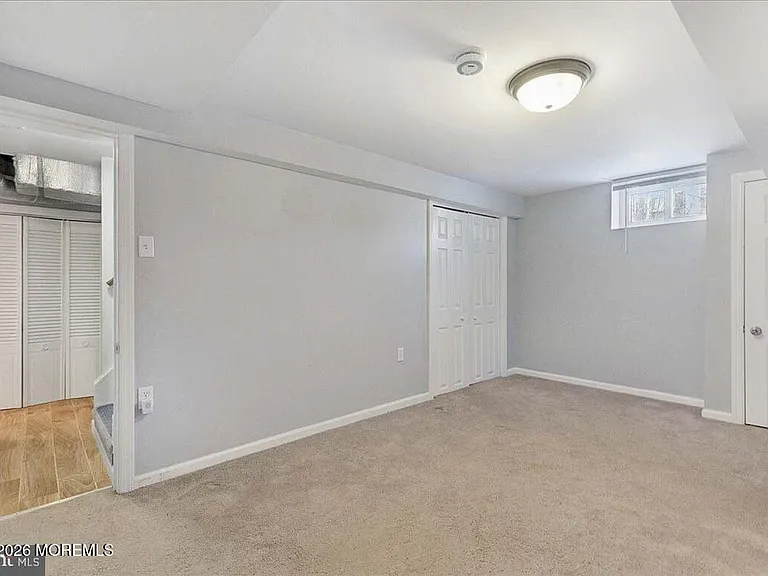 43 Iowana Ave — Photo 16