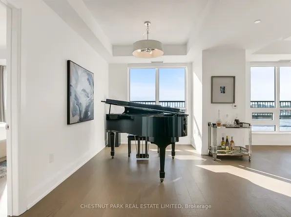 1700 Avenue Rd #Penthouse 706, Toronto, ON M5M 0B3