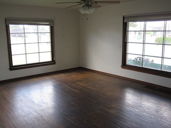 2nd image of 602 S 8th Ave #1