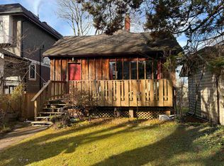 3813 W 15th Ave, Vancouver, BC V6R3A1