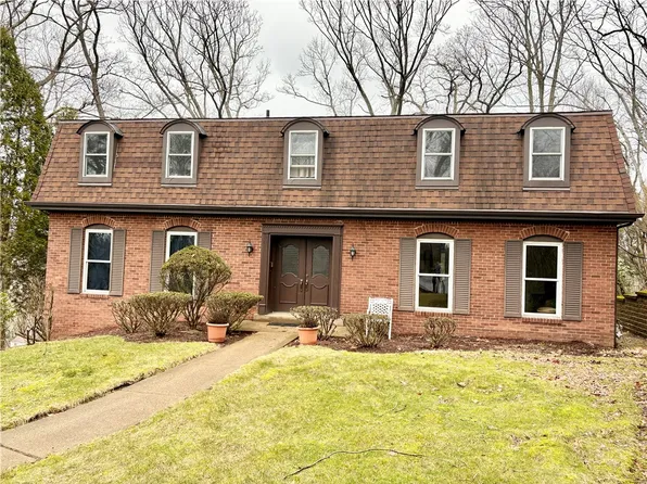 460 Woodland Hills Dr, Pittsburgh, PA 15235
