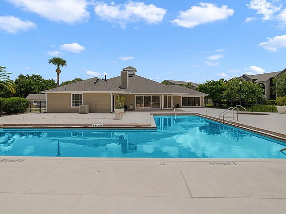 4th image of 4728 Walden Cir APT 1337