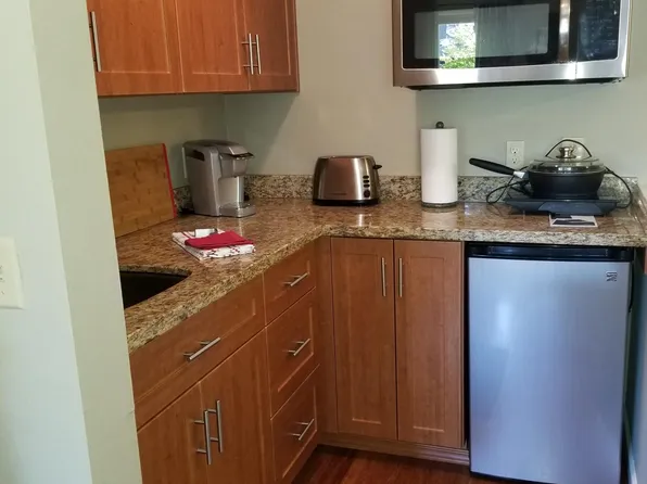 166 142nd Pl NE #43C, Bellevue, WA 98007