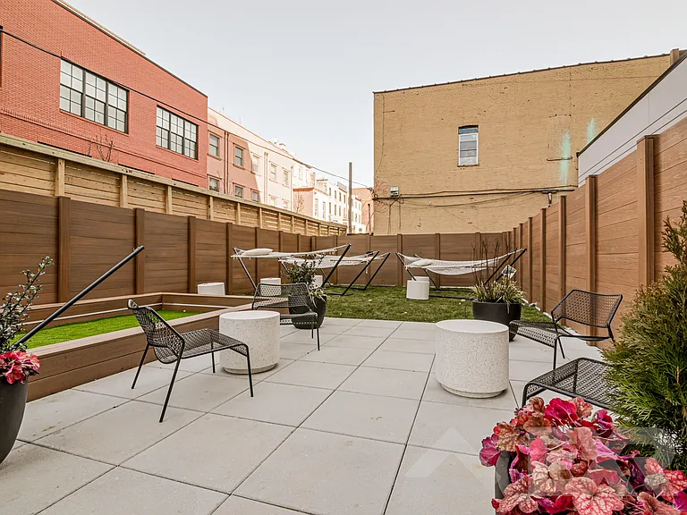 957 Atlantic Ave #204 — Photo 11