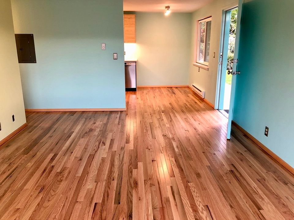 Living room with view to dining area