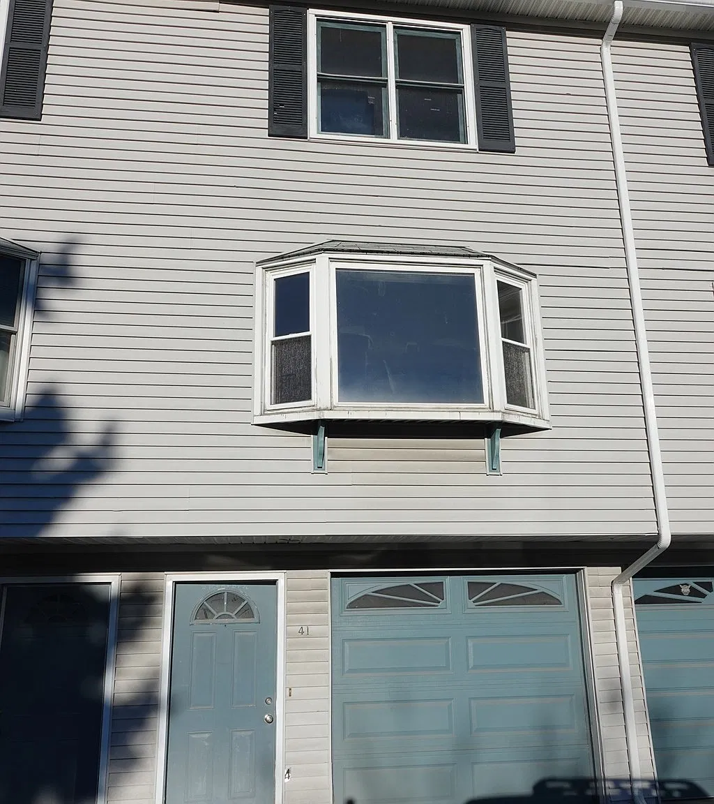 2 bed, 1.5 bath, 1000 sqft, $2,300 — Photo 1