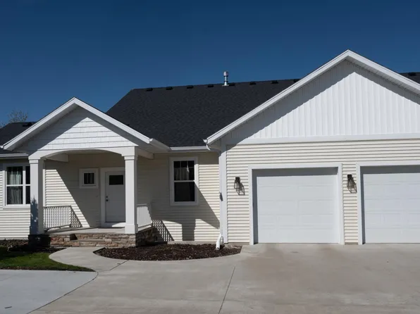 4962 Avery Ln S, Fargo, ND 58104