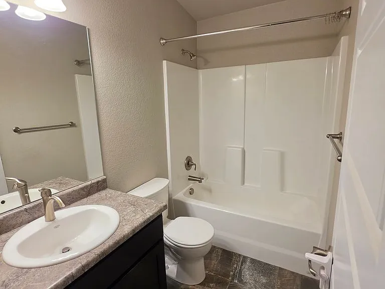 1058 E Ranch Dr — Photo 11