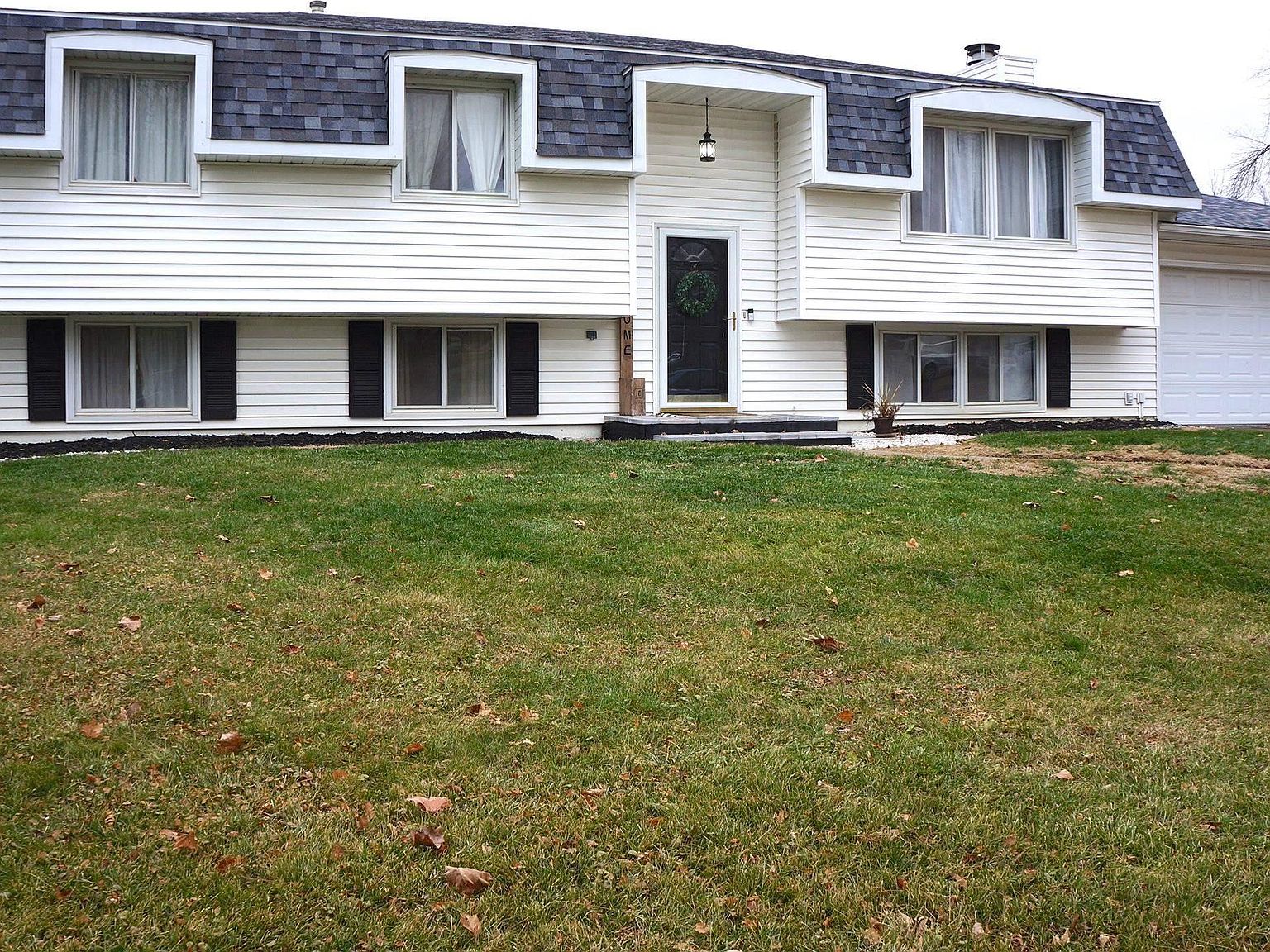 10 Hillside Ct, Eldridge, IA 52748 Zillow