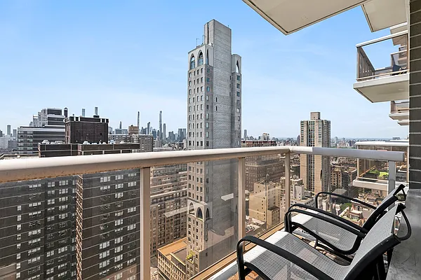 200 East 89th Street #34CD in Yorkville, Manhattan | StreetEasy
