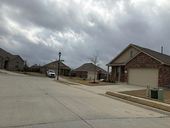 5th image of 1508 Helmoken Falls Dr