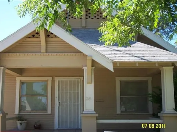 25 C St, Lemoore, CA 93245