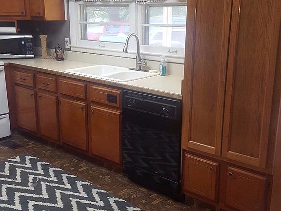 4th image of 502 N Sunset Ave
