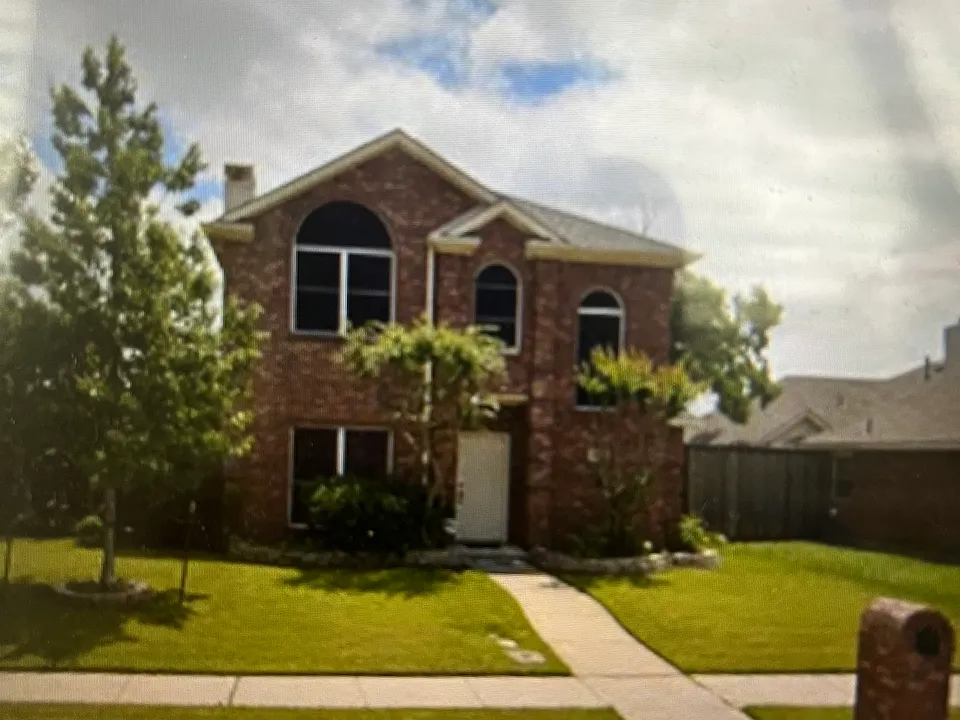 1004 Stanford Ln
