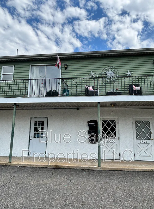 1 bed, 1.0 bath, 800 sqft, $1,045 — Photo 3