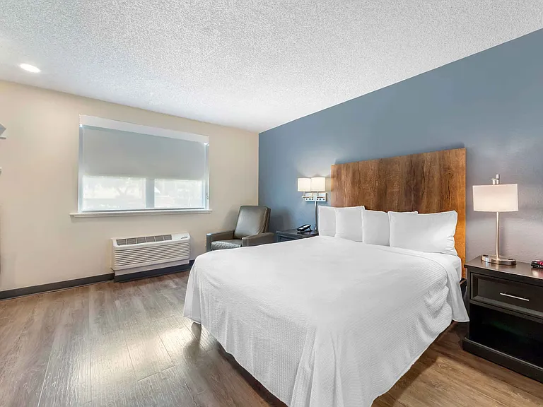 Studio Suite - 1 Queen Bed
