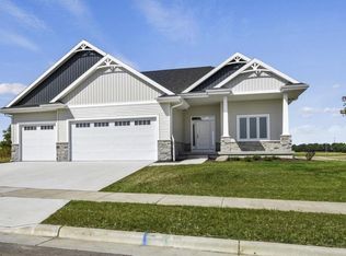 3007 Wellington Pl, Cottage Grove, WI 53527