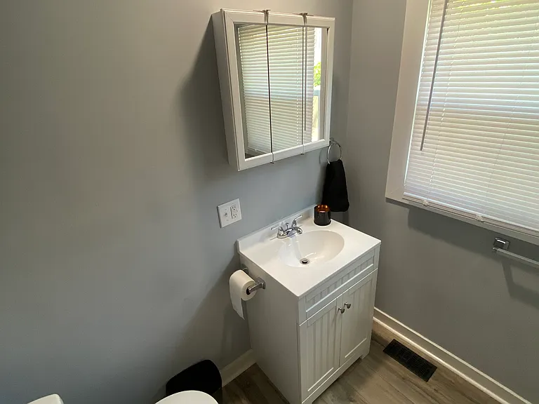 36 Home St — Photo 4