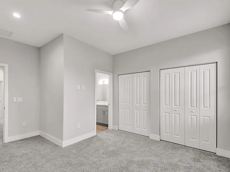 Prince Place Townhomes — Photo 8