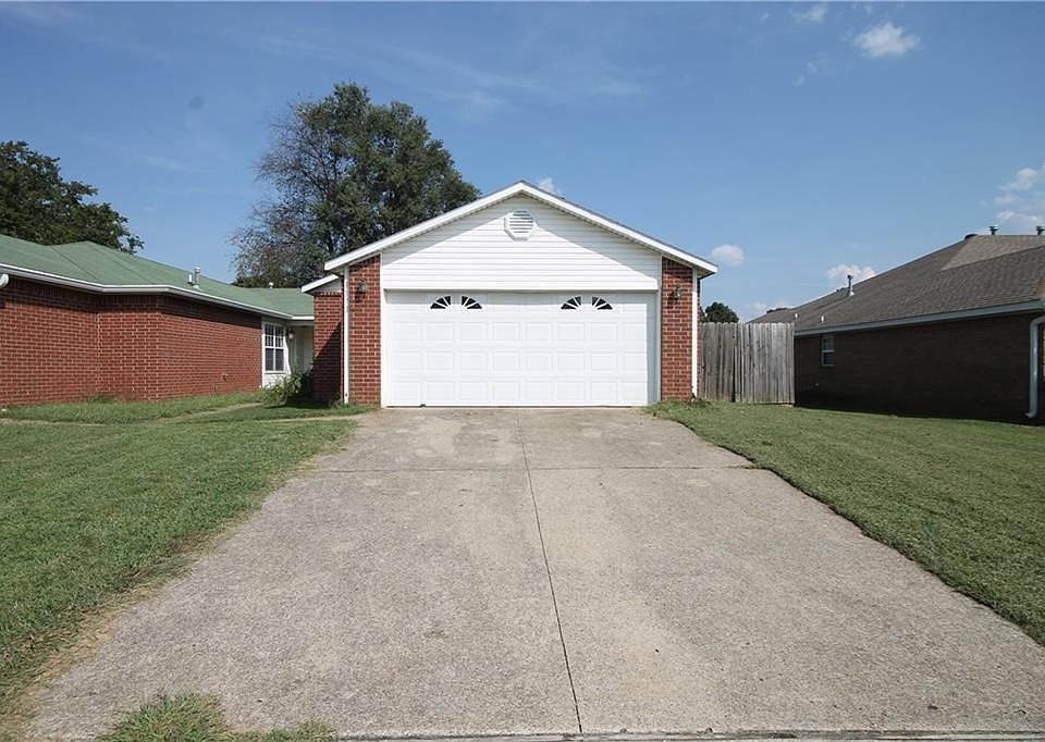 1st image of 1172 N Boxley Ave