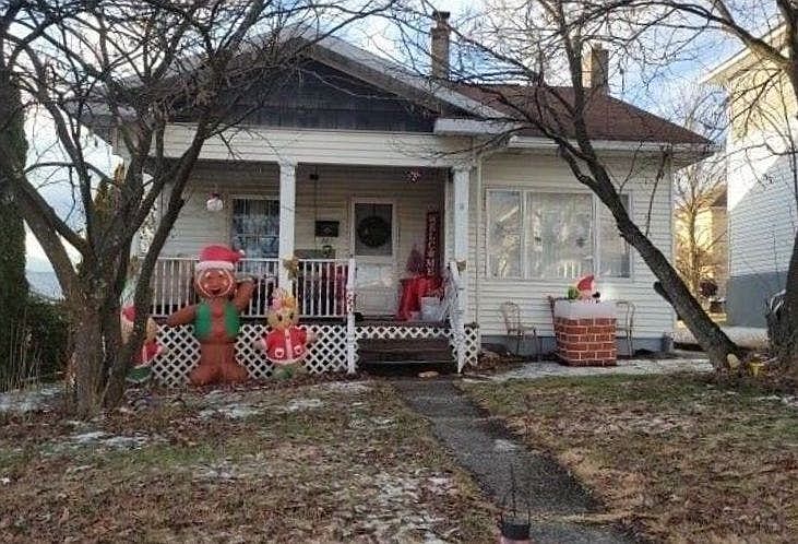 1st image of 721 Cypress St