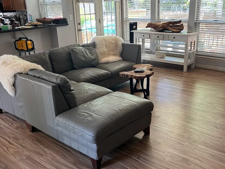 3831 Armitage Dr — Photo 2