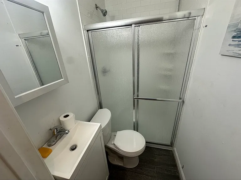 1603 W Diamond St #2F — Photo 6