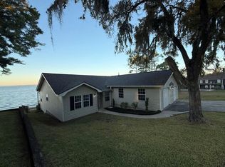 102 Bridgelanding, Onalaska, TX 77360