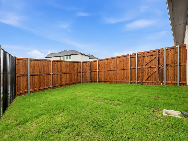 7281 Confetti Ln — Photo 37