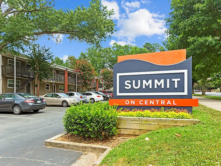 Summit on Central — Photo 67