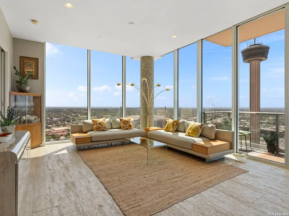 610 E Market UNIT 2807, San Antonio, TX 78205