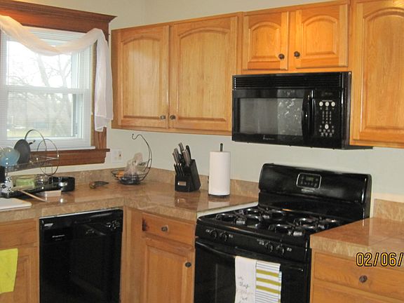 5th image of 221 N Walnut St Unit E