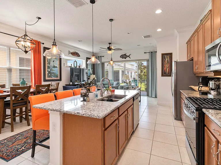 2557 Yellow Brick Rd — Photo 3