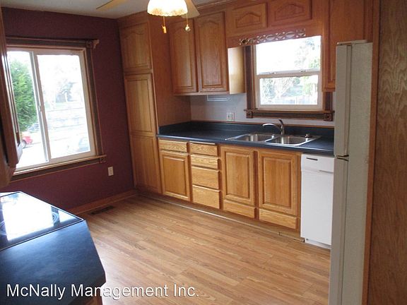 4th image of 3621 S Ainsworth Ave