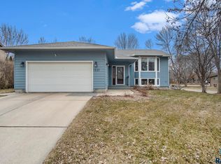 1501 S Hillview Rd, Sioux Falls, SD 57110